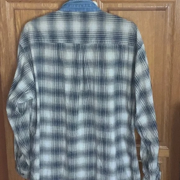 Next Issue Shirt - Picture 4 of 4